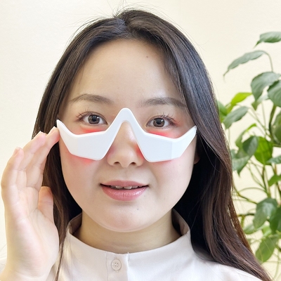 アンチエイジングUSBプラグ型 3D眼振動 LED赤光治療装置