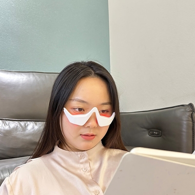 3D振動 LED 赤光療法 眼袋やダークサークルの除去のための目マッサージ器